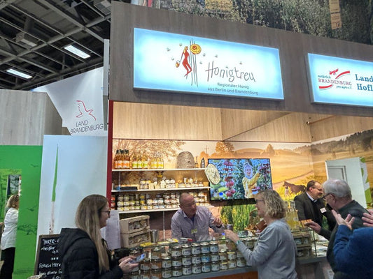 Messestand von Honigtreu auf der Grünen Woche pro Agro Brandenburghalle